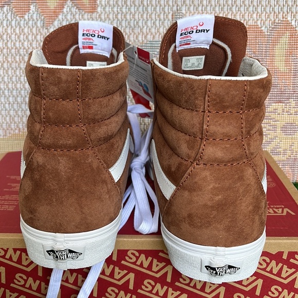 Vans Men’s Sk8-Hi
Pig Suede Tortoise Shell
VN0A7Q5N1RE
Sneakers - Picture 13 of 16